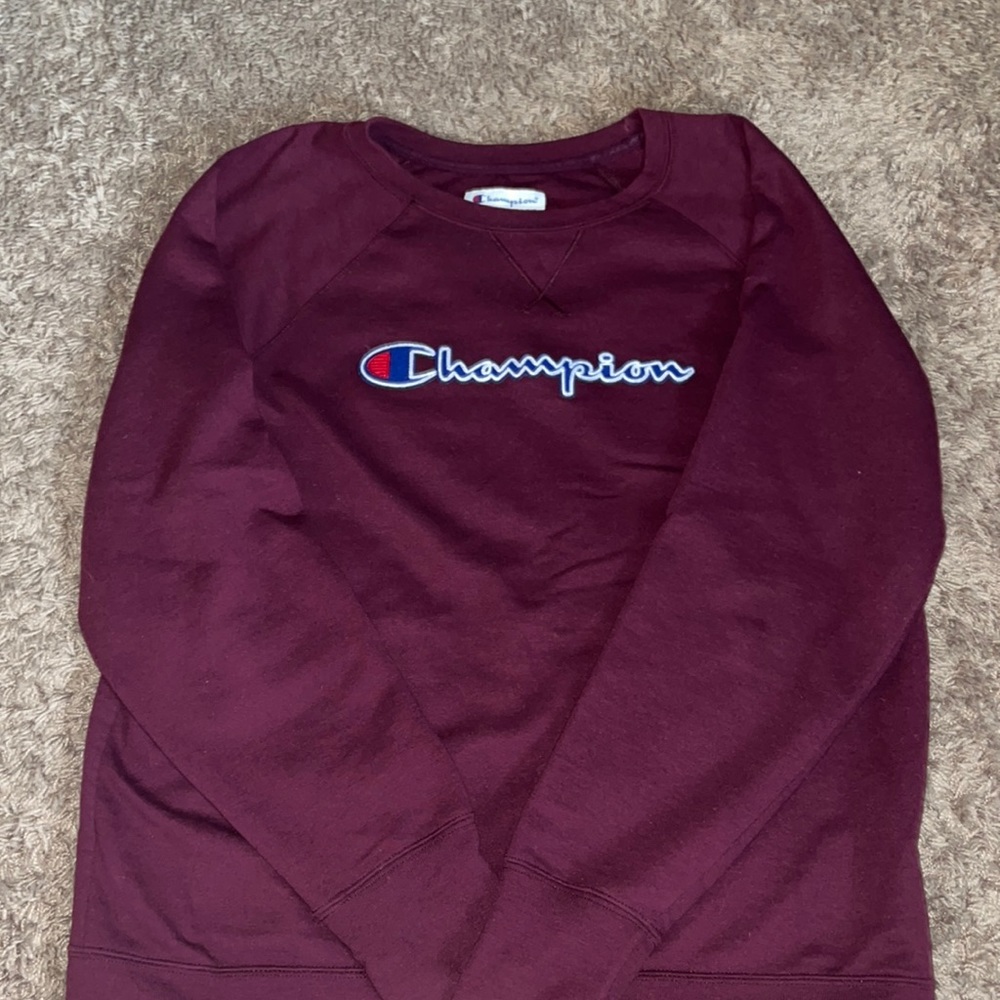 Champion maroon crewneck